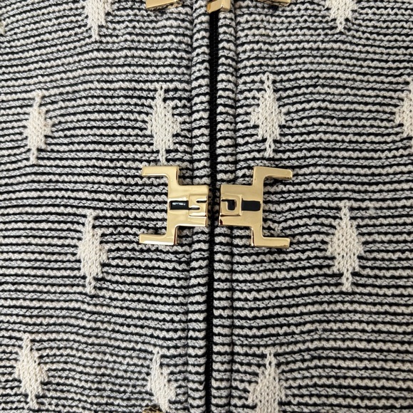 St. John Collection Jacket - Picture 3 of 6